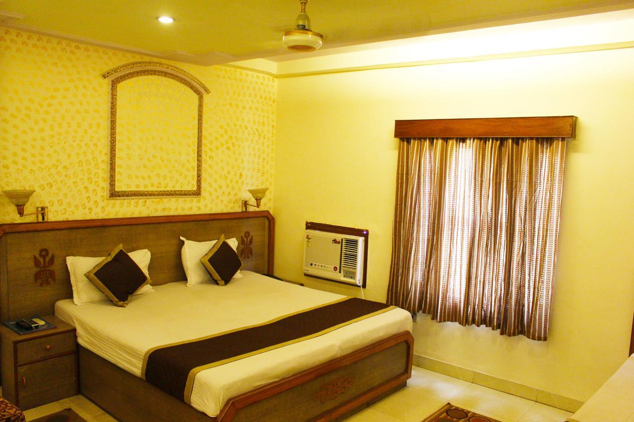 Hotel Goyal Jaipur Exteriör bild
